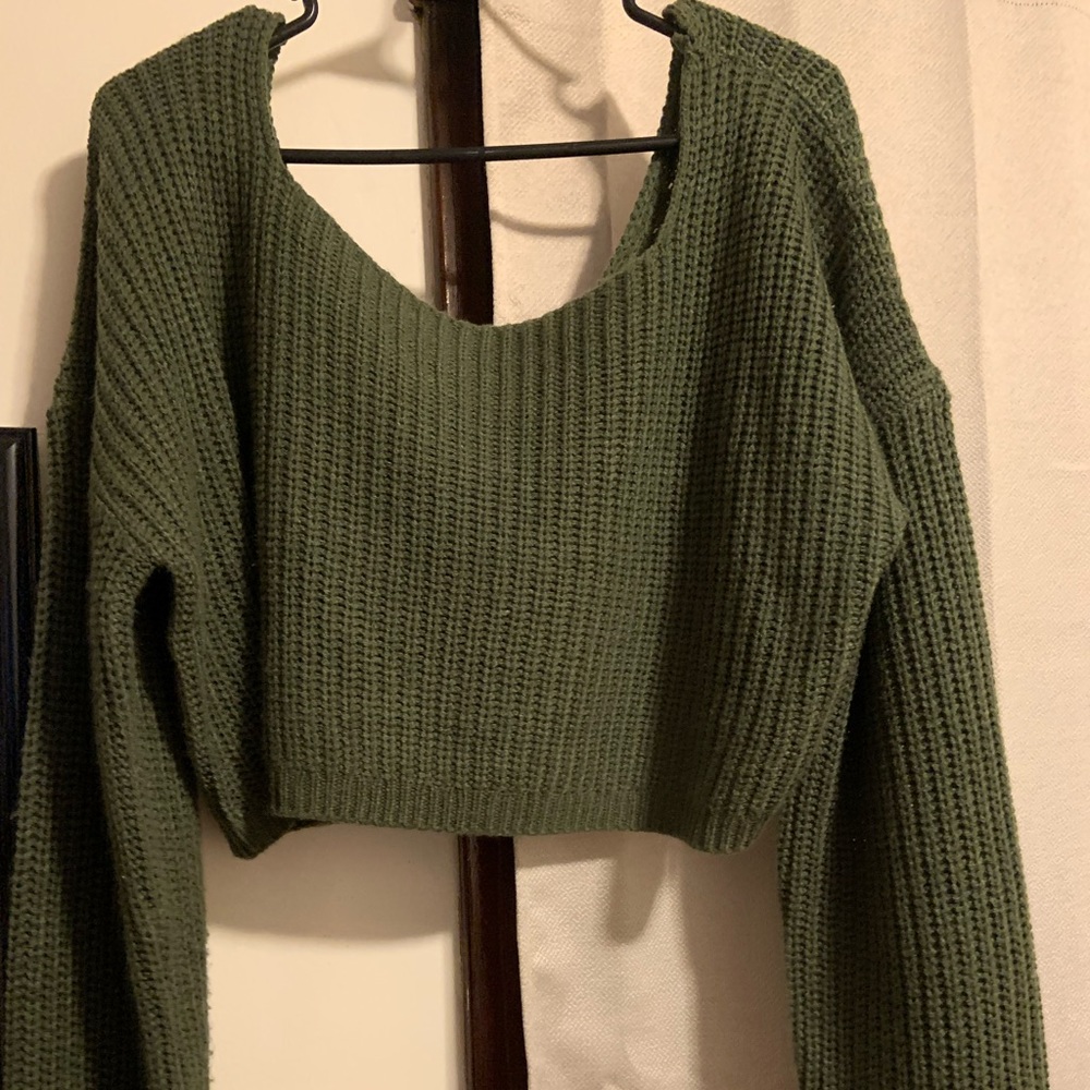Boohoo Cropped Sweater size L